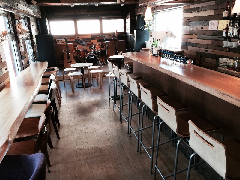 �o���ҕ�W�I�����s���F���k��barrack block cafe(���c�}���E��̓���)